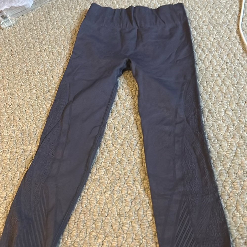 fabletics leggings size medium